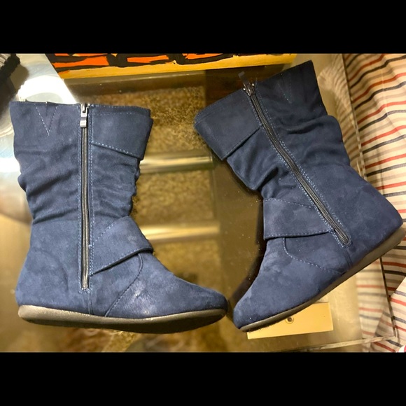 Link “Slouch” Boots (Navy Blue / Suede), Youth Size 3: $20 - Picture 8 of 12